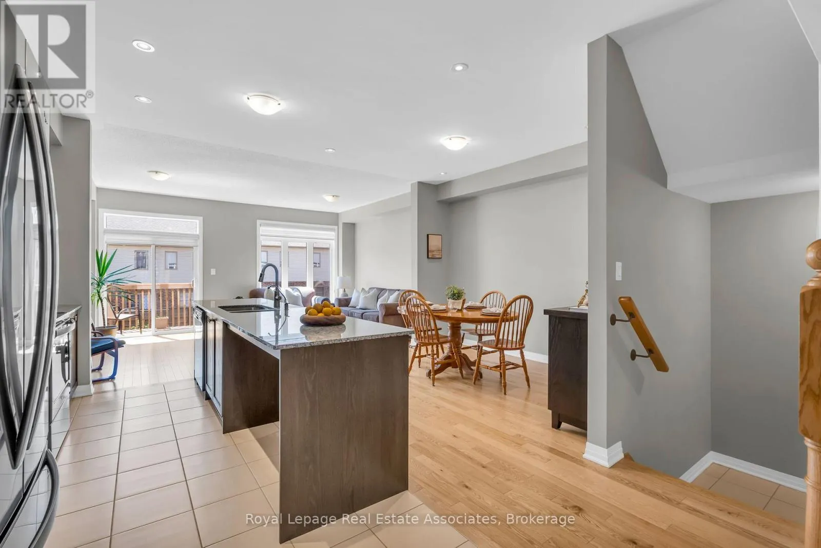3 - 172 PARKINSON CRESCENT