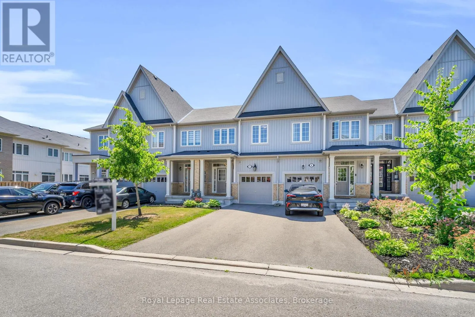 3 - 172 PARKINSON CRESCENT