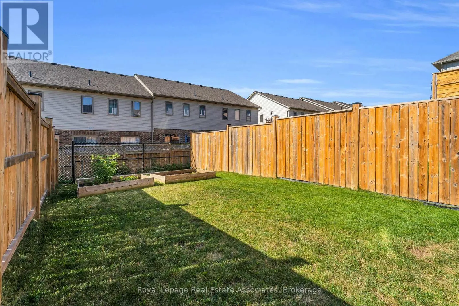 3 - 172 PARKINSON CRESCENT
