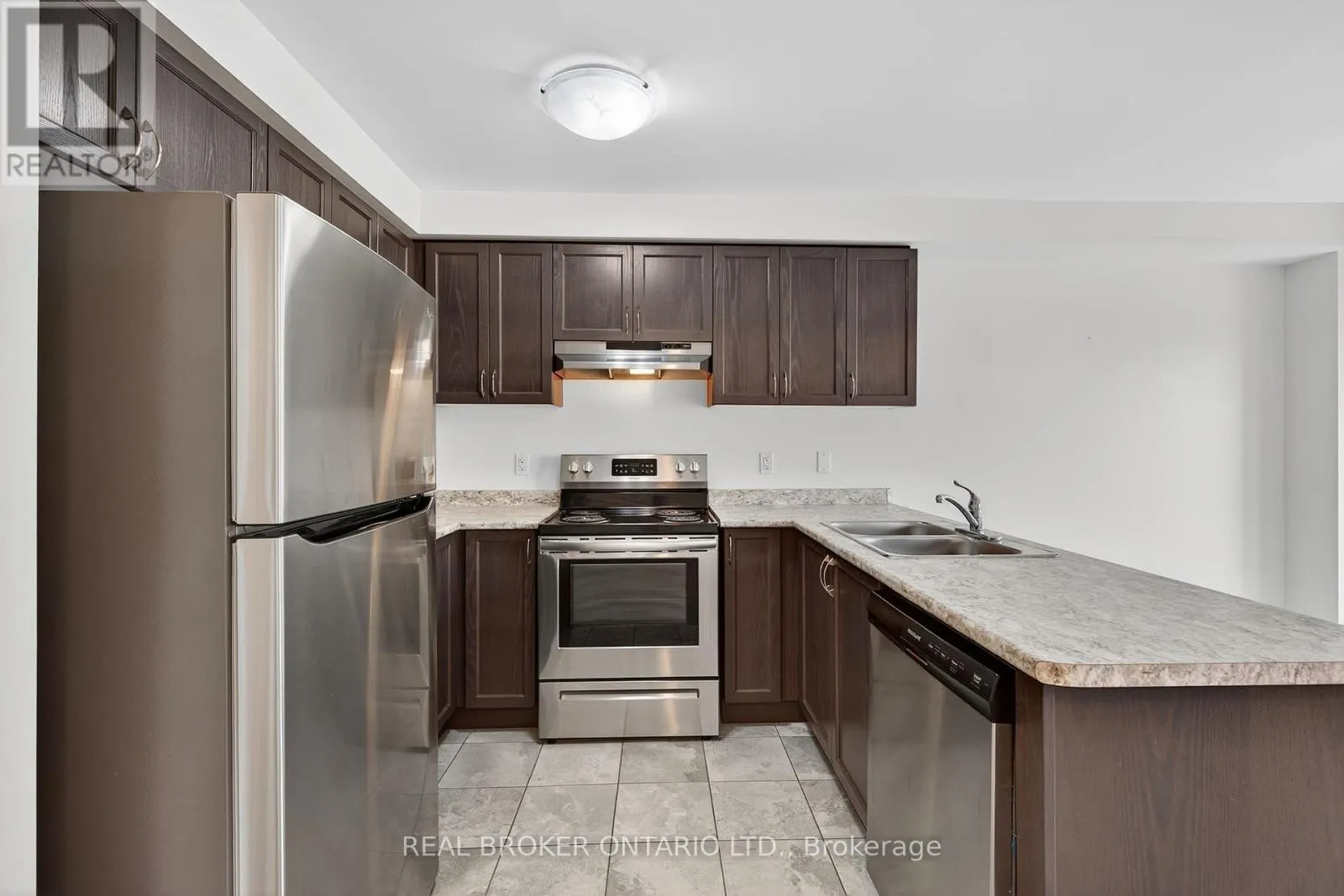 3 - 31 TOWNLINE