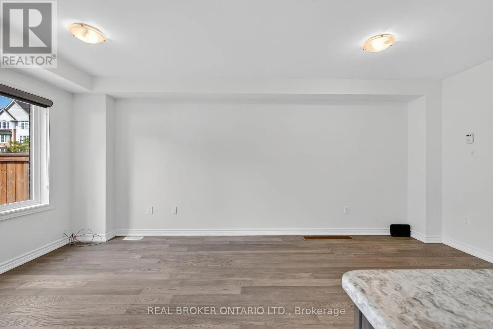 3 - 31 TOWNLINE