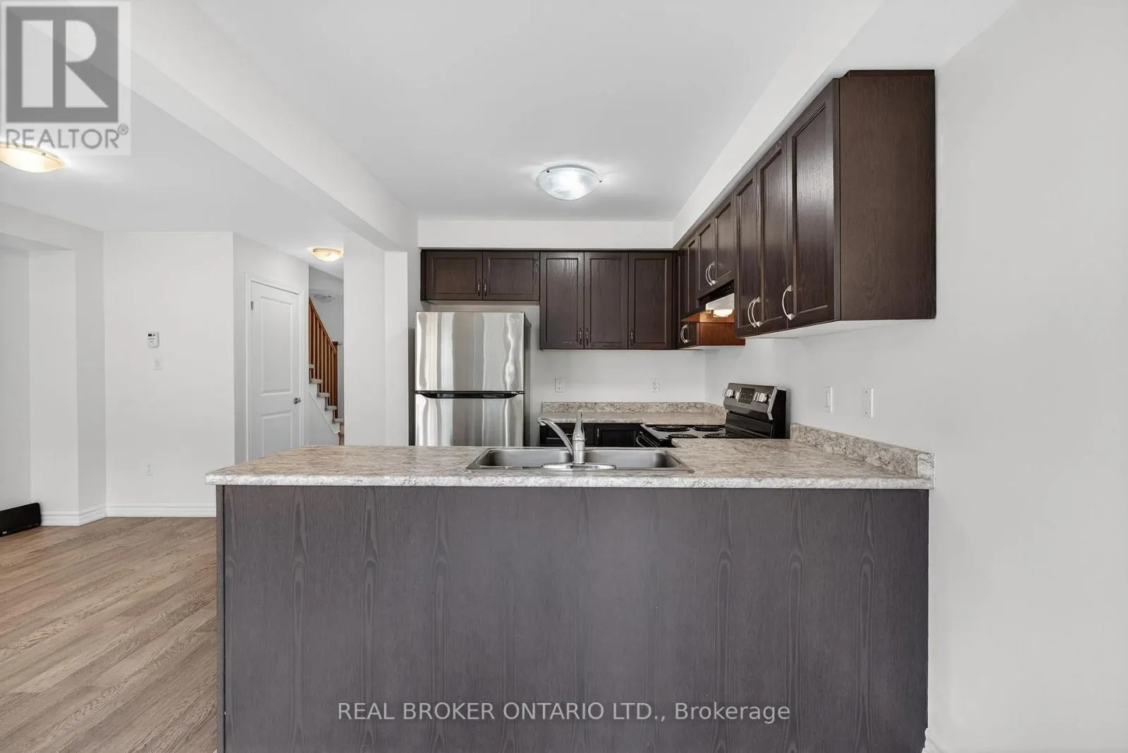 3 - 31 TOWNLINE