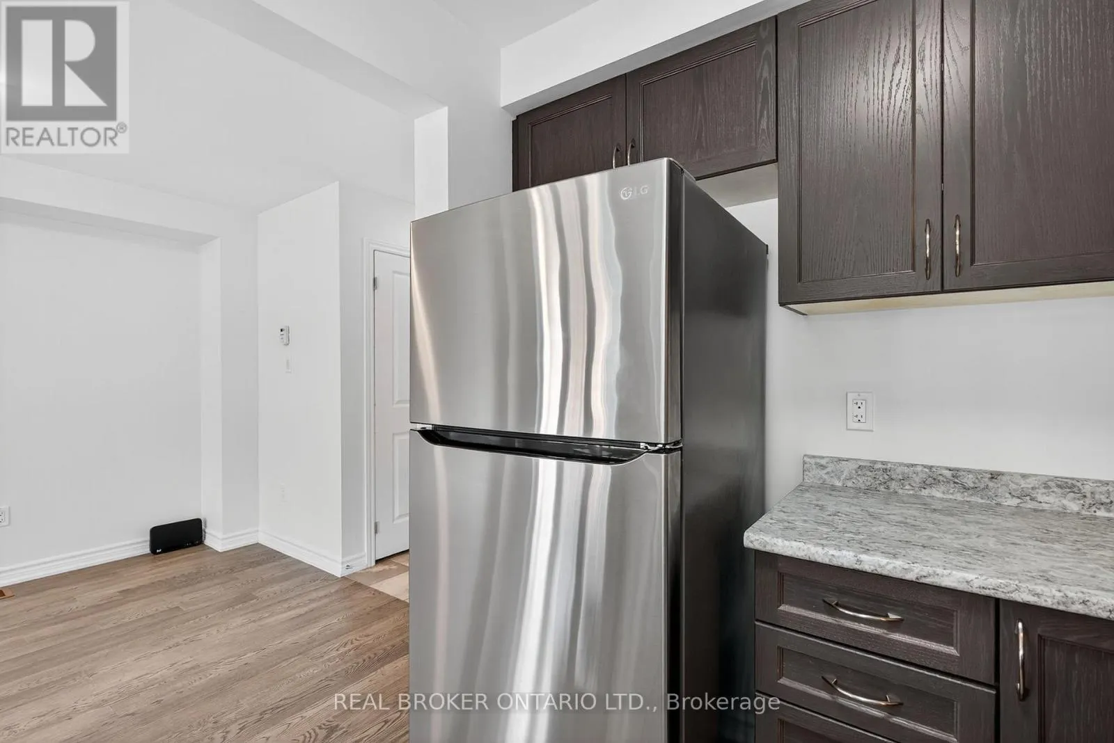 3 - 31 TOWNLINE