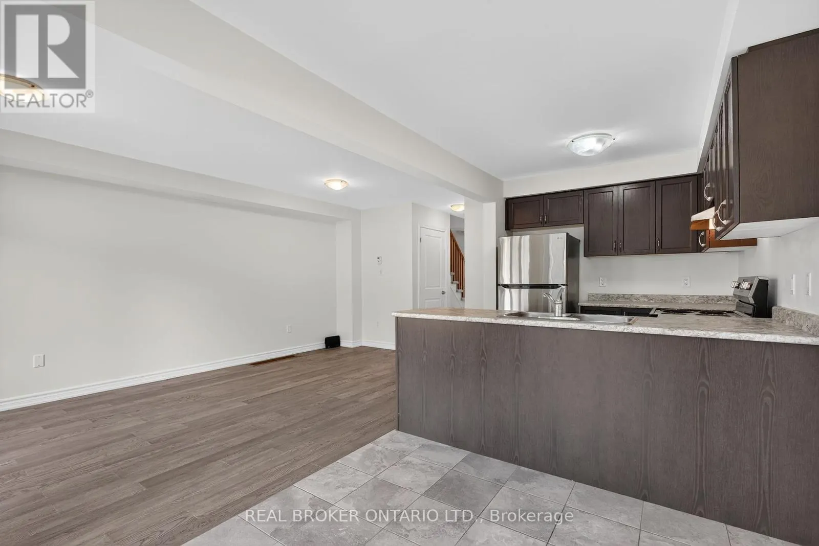3 - 31 TOWNLINE
