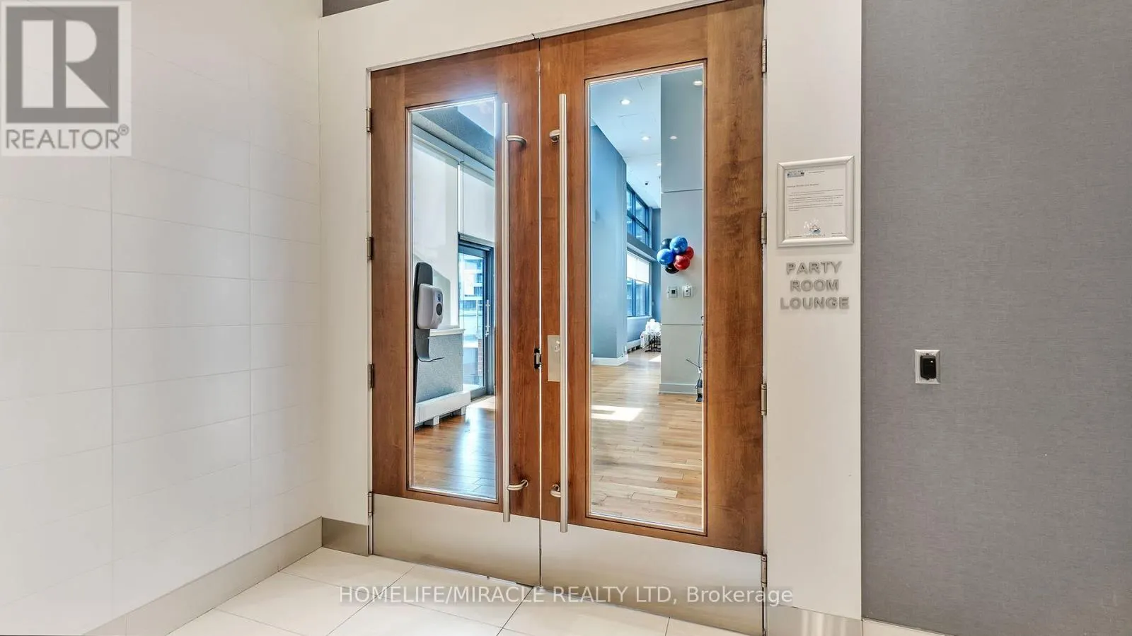 616 - 2220 LAKE SHORE BOULEVARD W