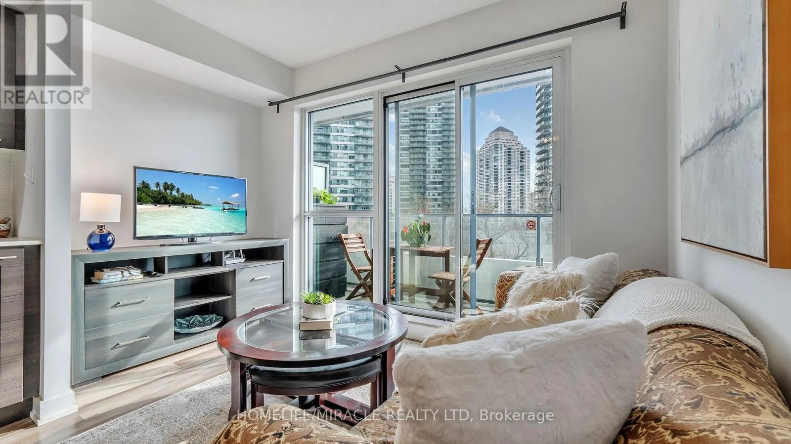 616 - 2220 LAKE SHORE BOULEVARD W