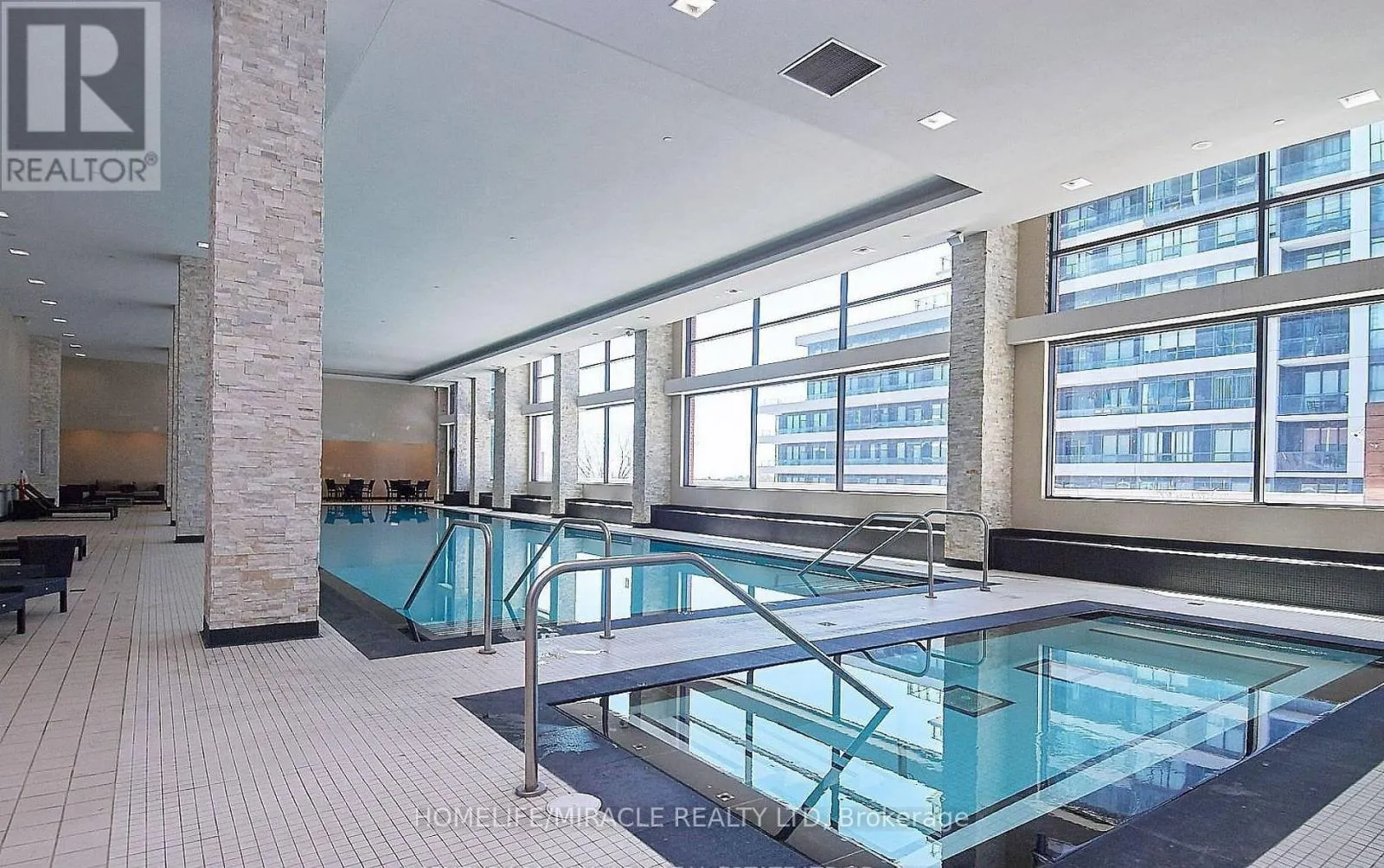 616 - 2220 LAKE SHORE BOULEVARD W
