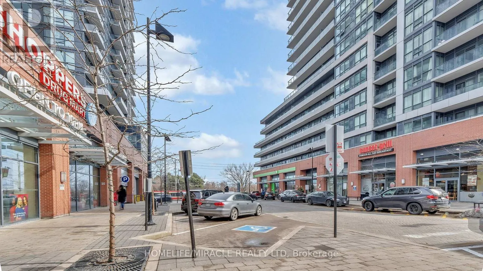 616 - 2220 LAKE SHORE BOULEVARD W