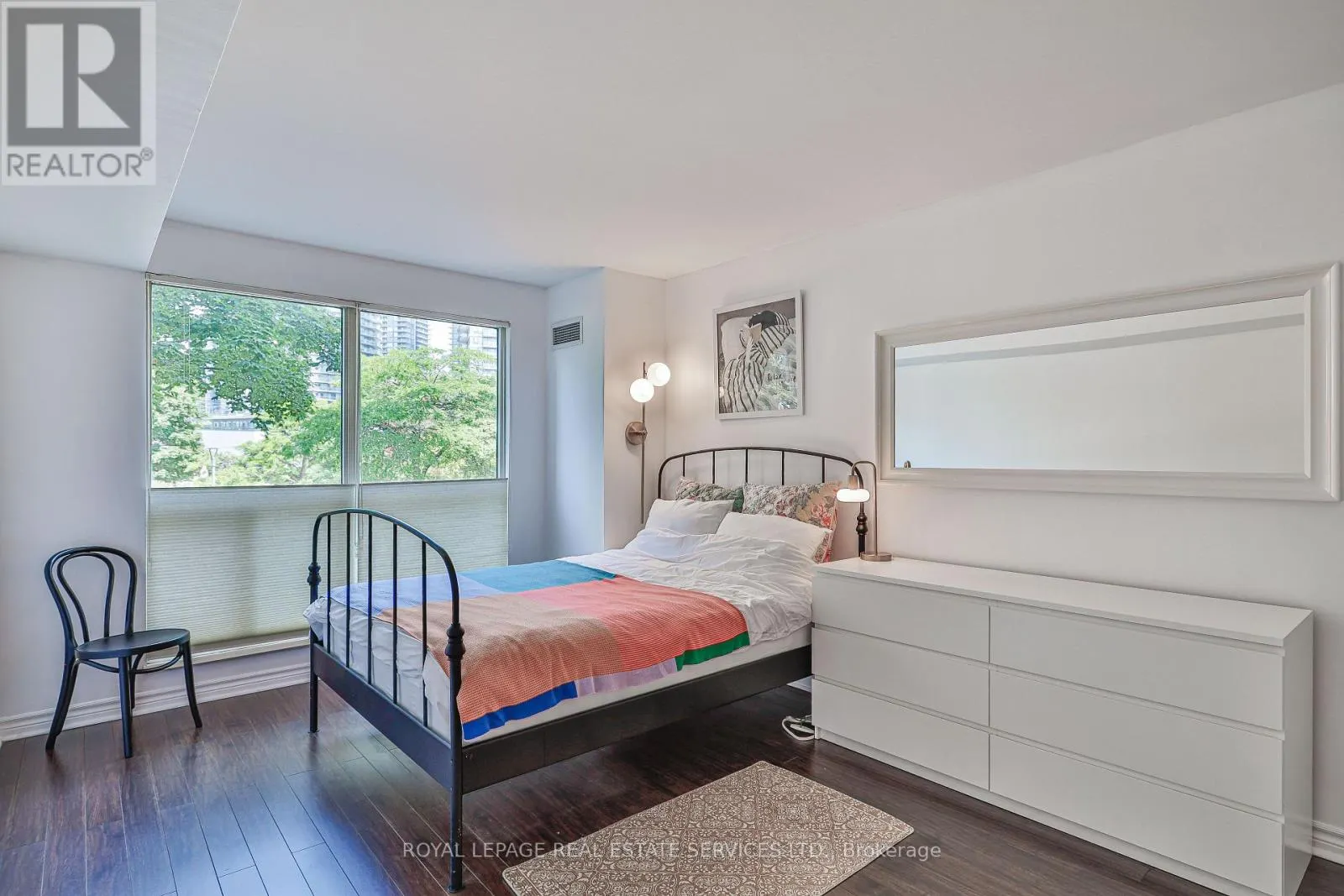 216 - 2267 LAKESHORE BOULEVARD W