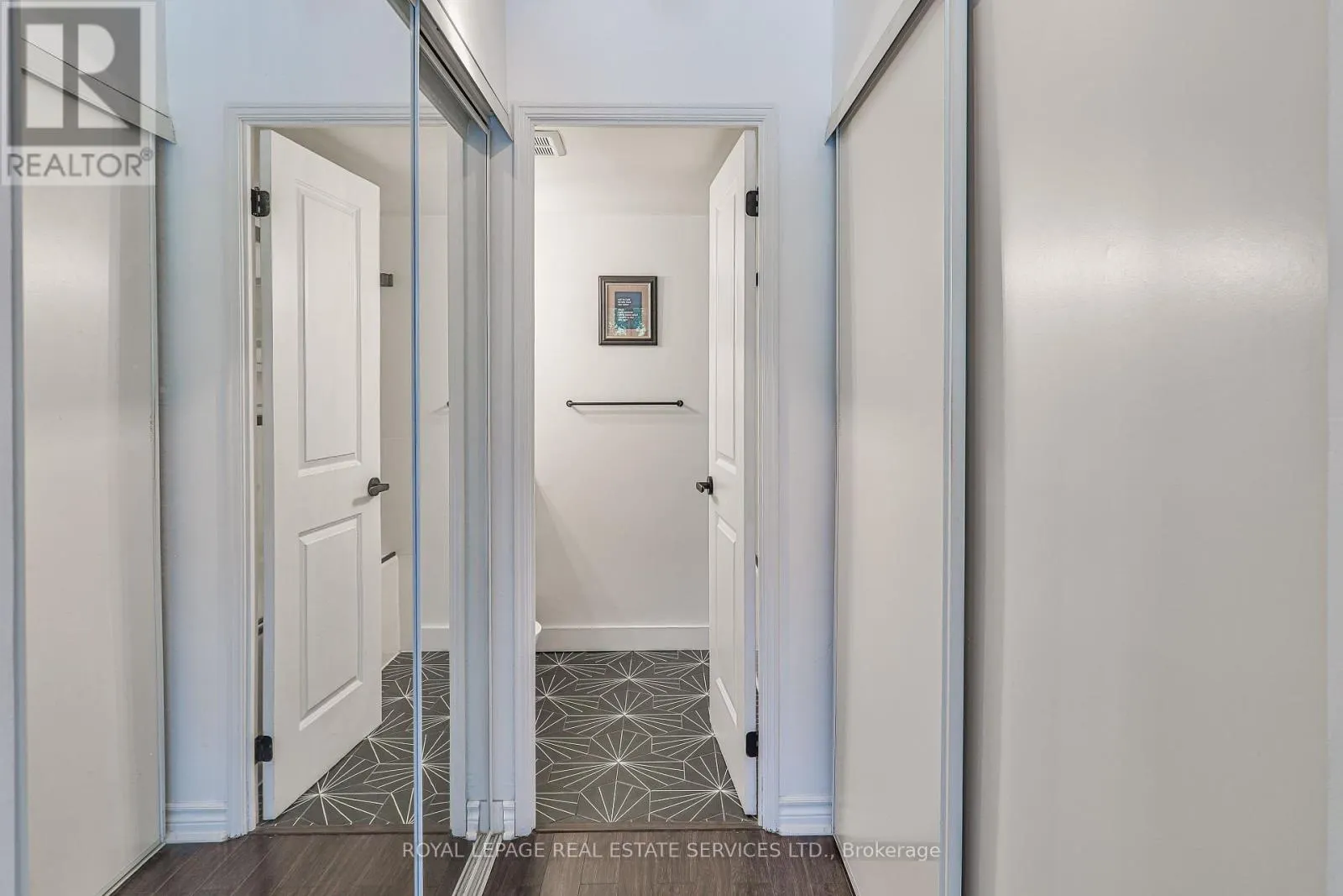 216 - 2267 LAKESHORE BOULEVARD W
