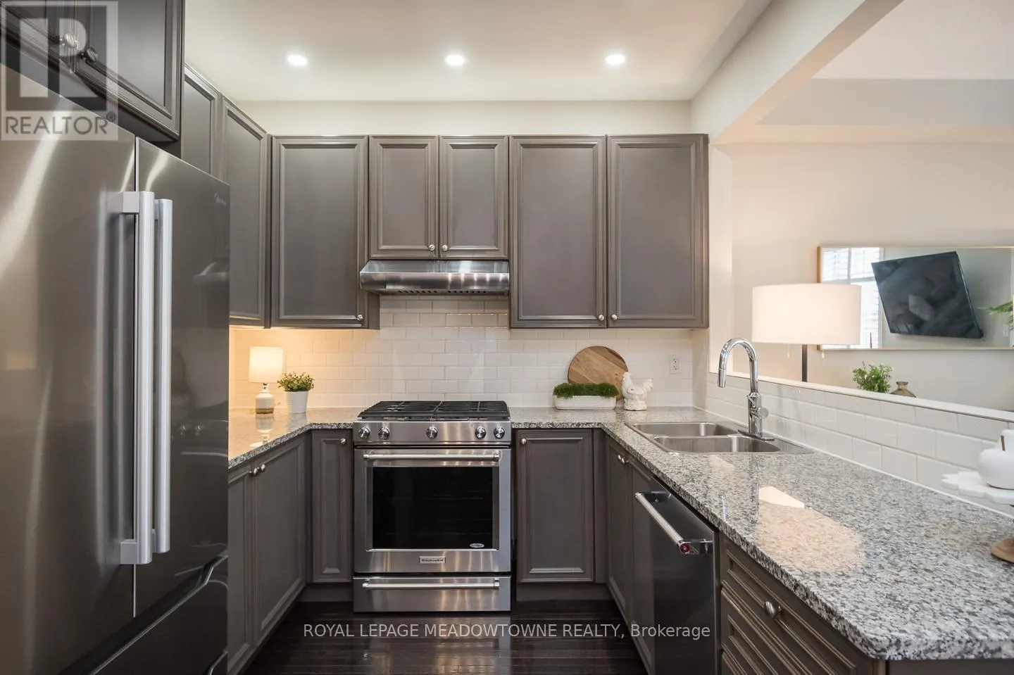 315 BESSBOROUGH DRIVE