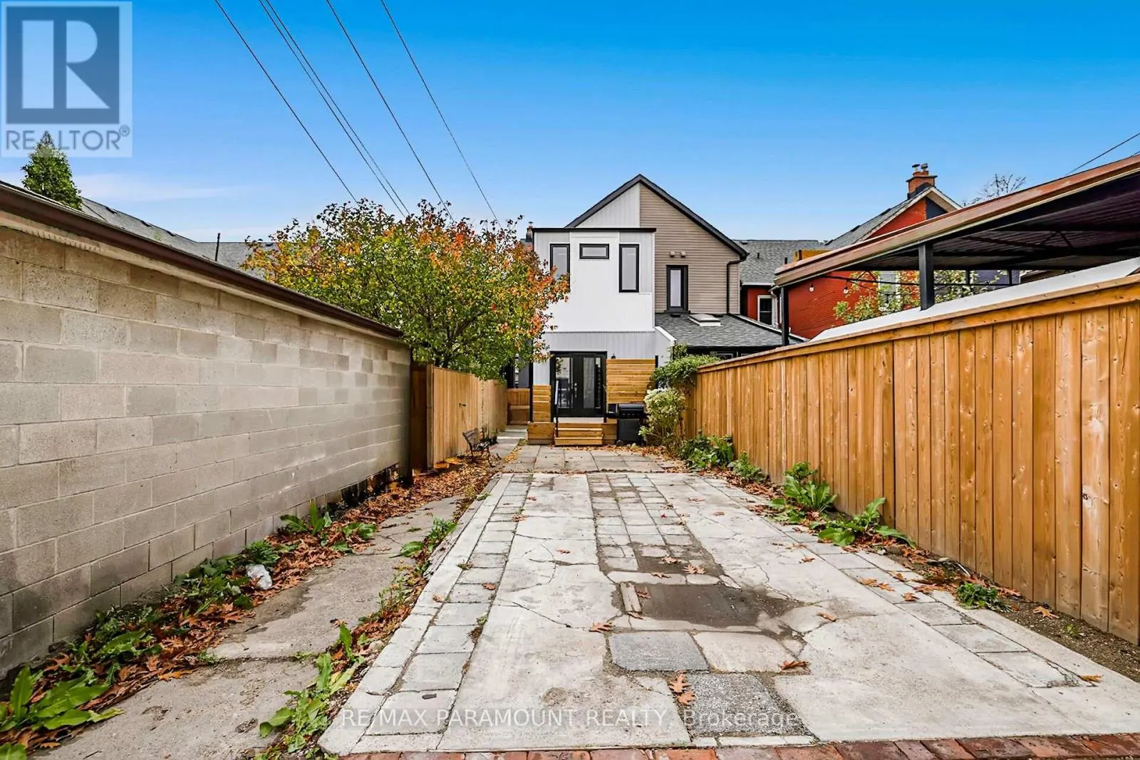 121 MULOCK AVENUE