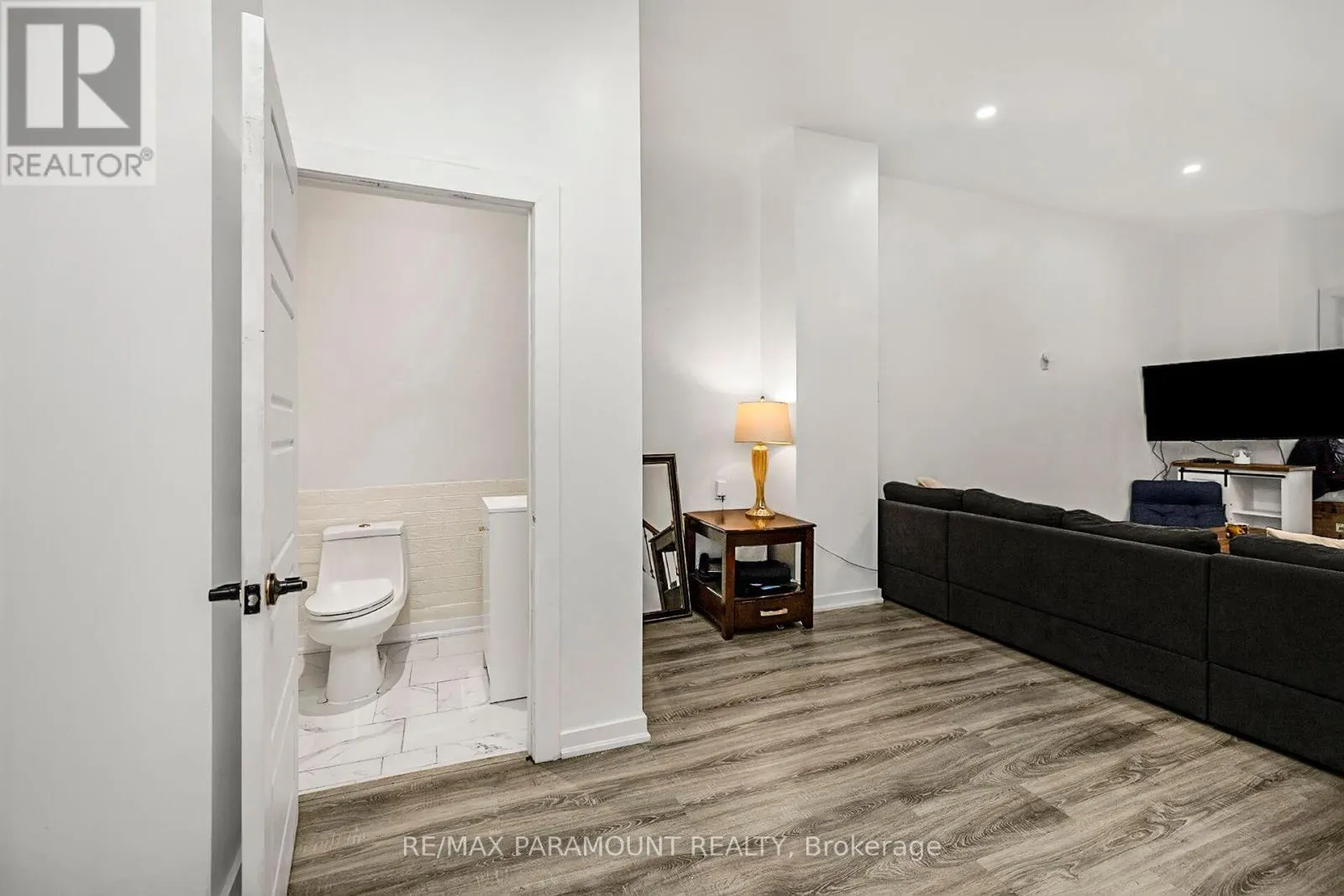 121 MULOCK AVENUE
