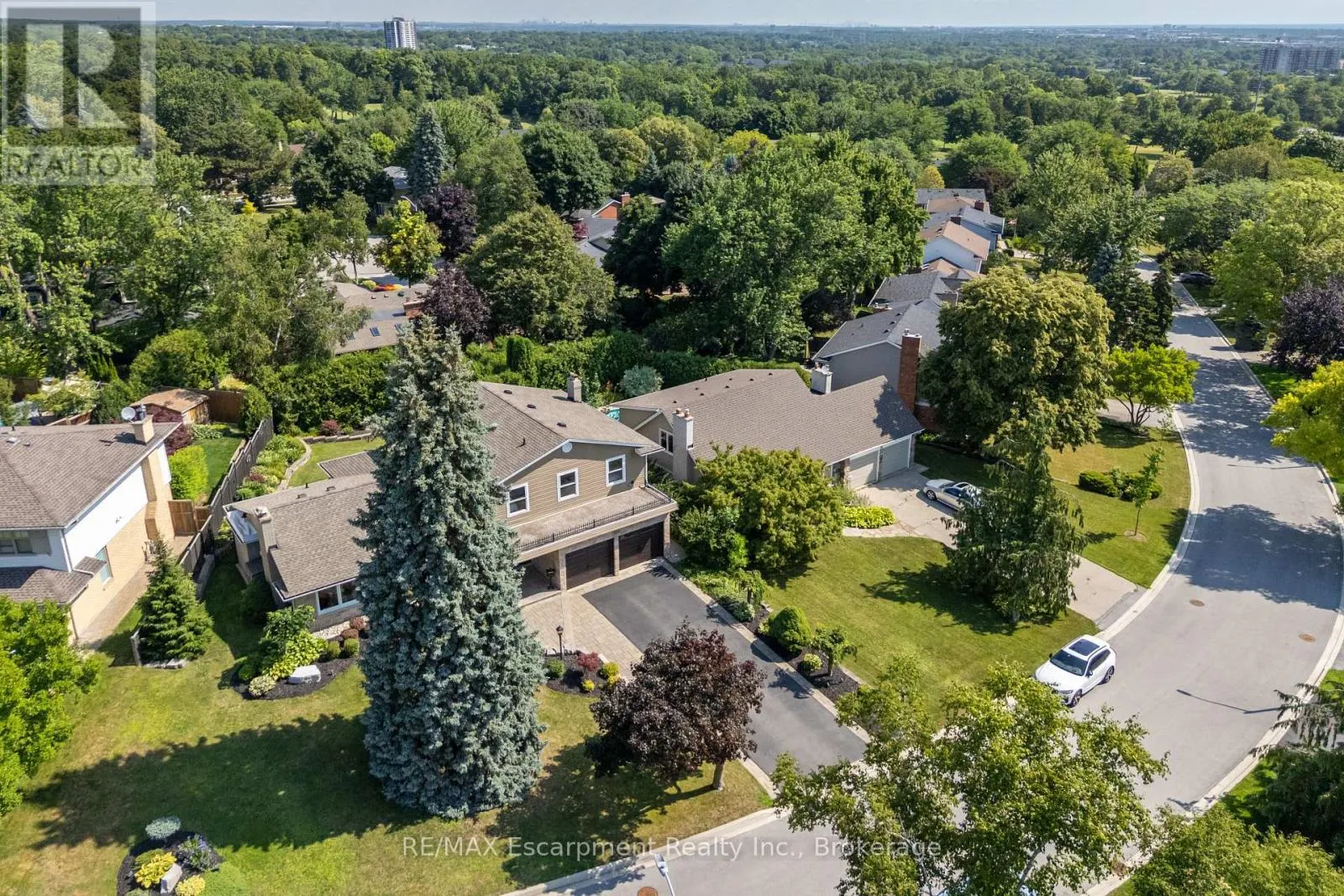 2119 AGINCOURT CRESCENT