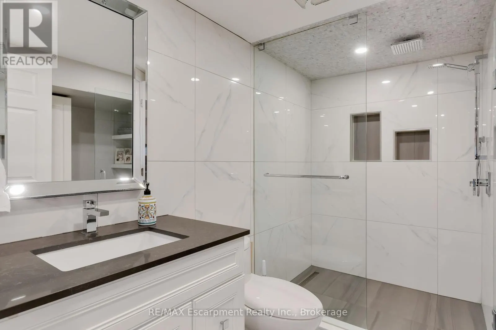 2119 AGINCOURT CRESCENT