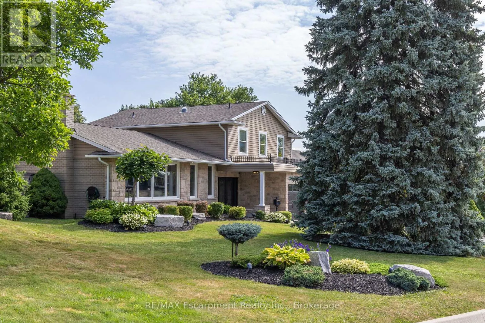 2119 AGINCOURT CRESCENT