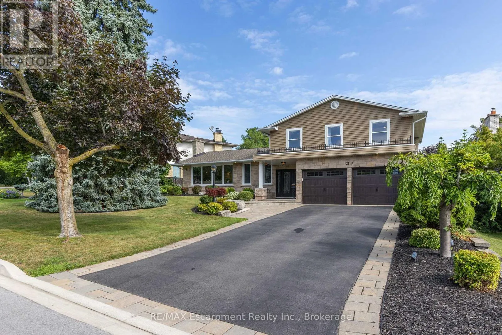 2119 AGINCOURT CRESCENT