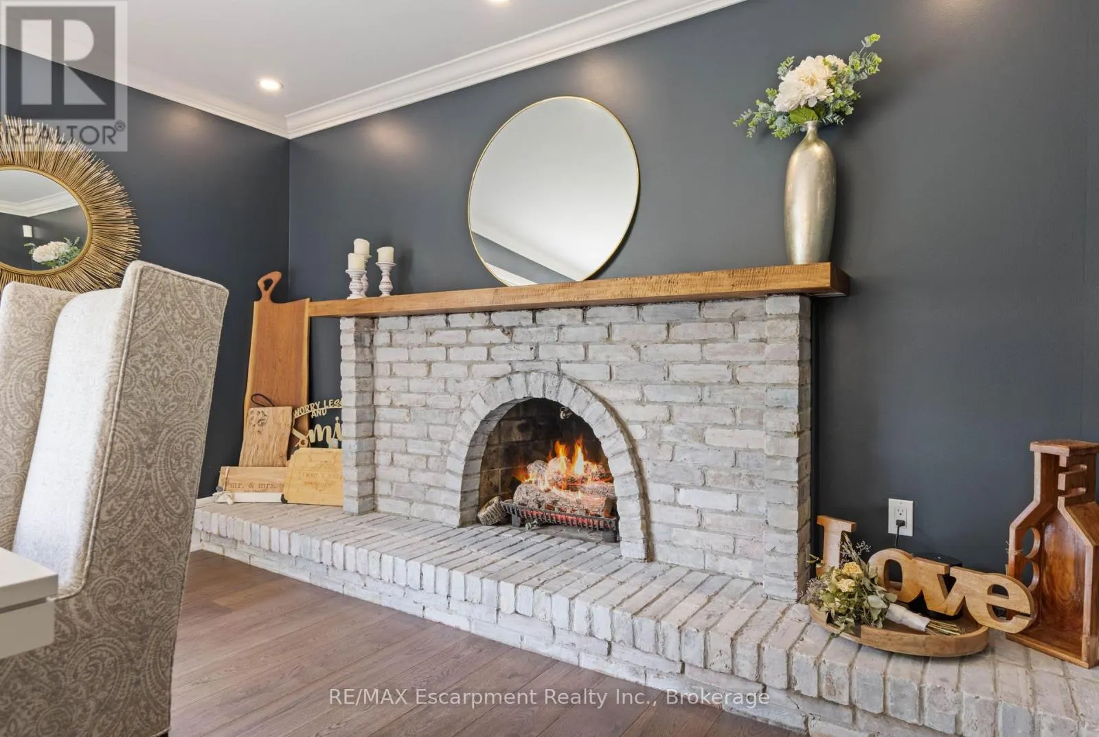 2119 AGINCOURT CRESCENT