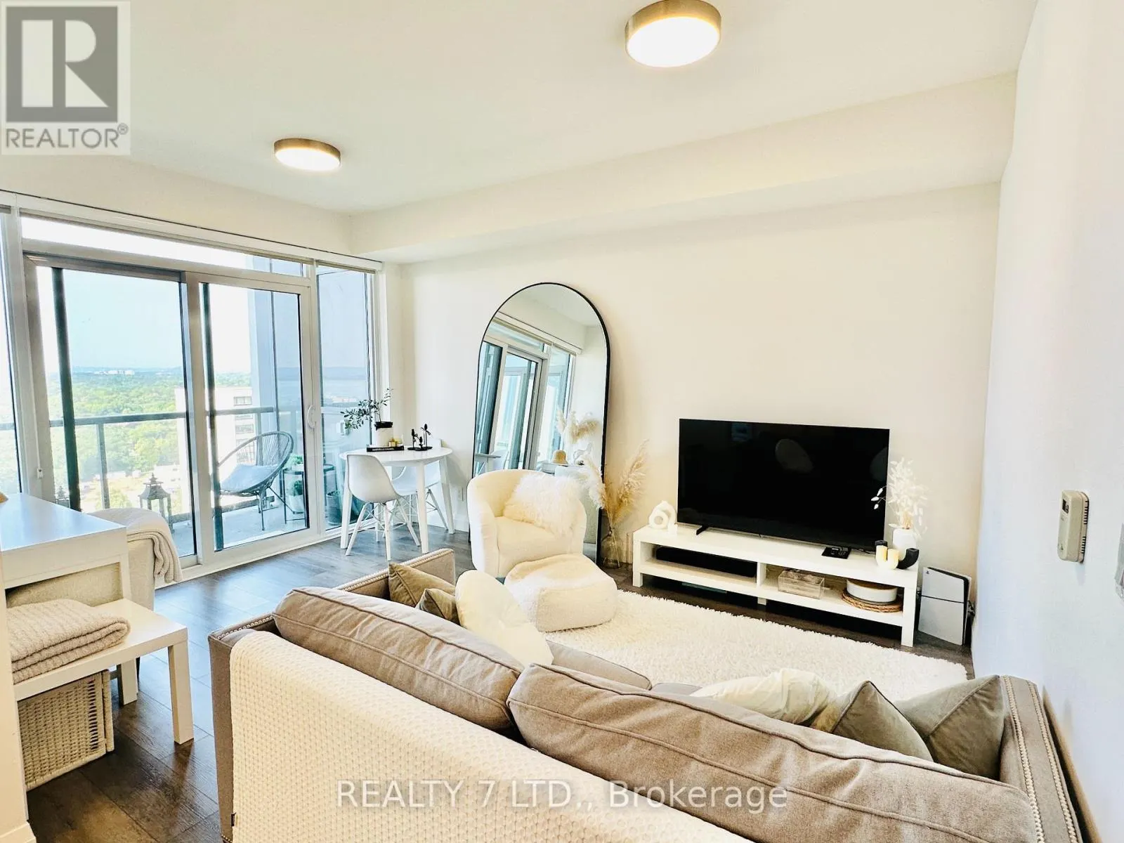 1701 - 500 BROCK AVENUE N, #1701