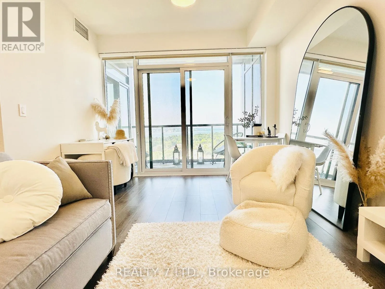 1701 - 500 BROCK AVENUE N, #1701