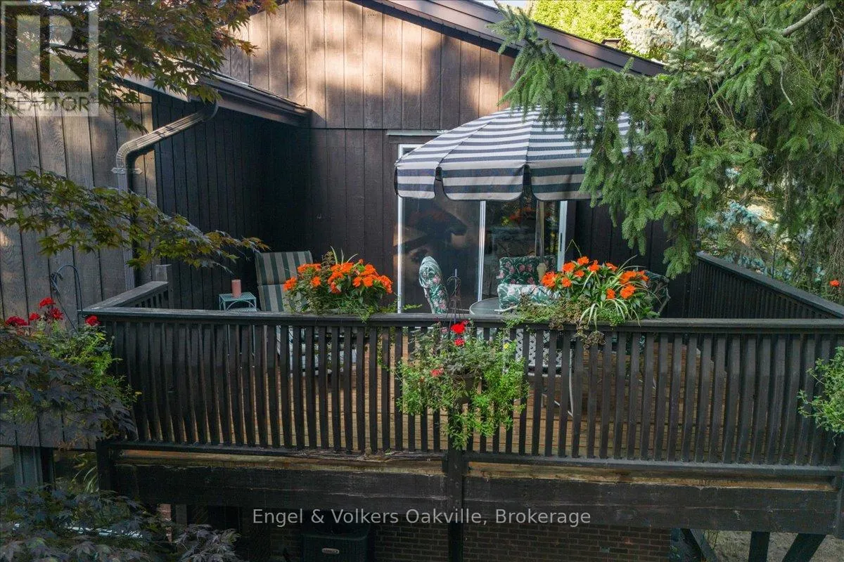 250 GATESTONE AVENUE