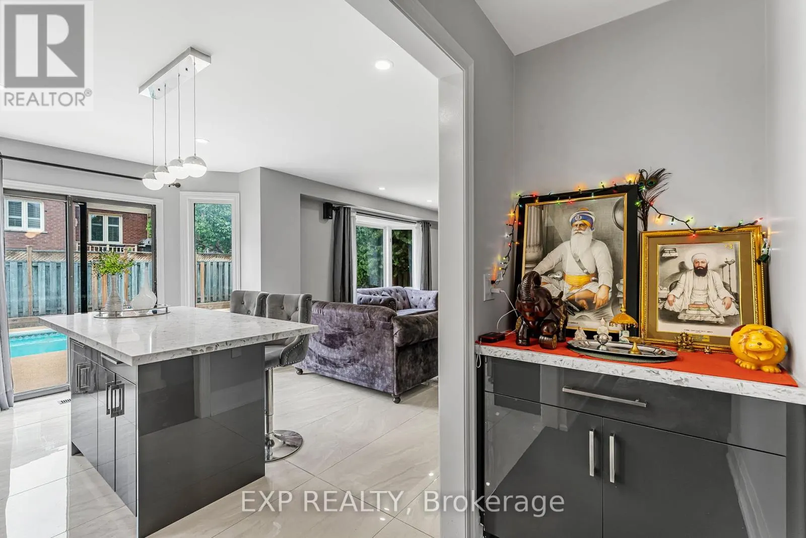 1221 CREEKSIDE DRIVE
