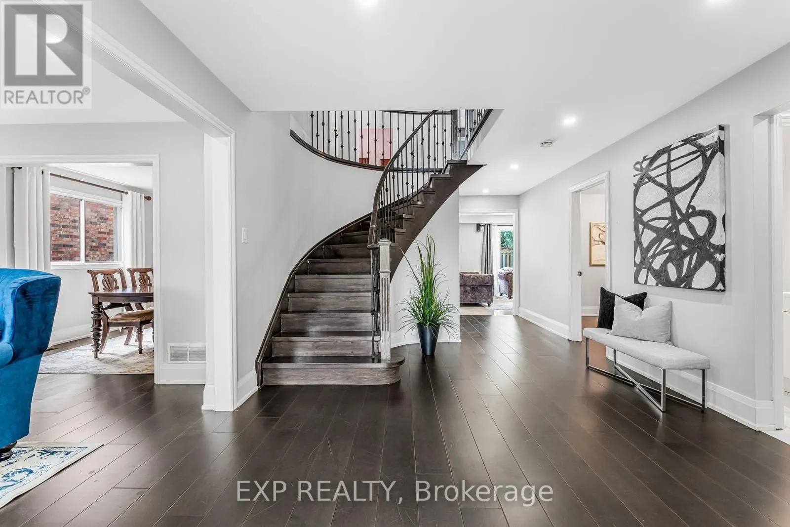 1221 CREEKSIDE DRIVE