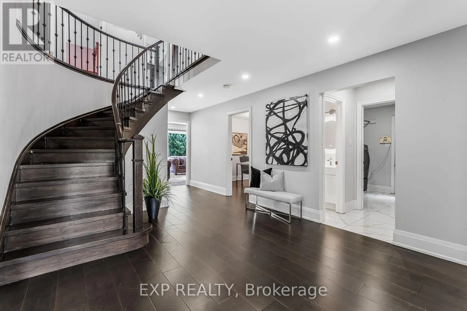 1221 CREEKSIDE DRIVE