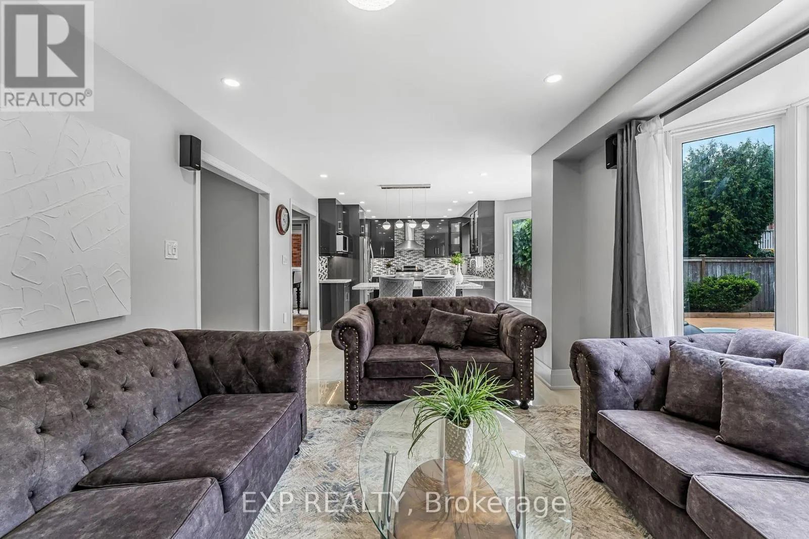1221 CREEKSIDE DRIVE