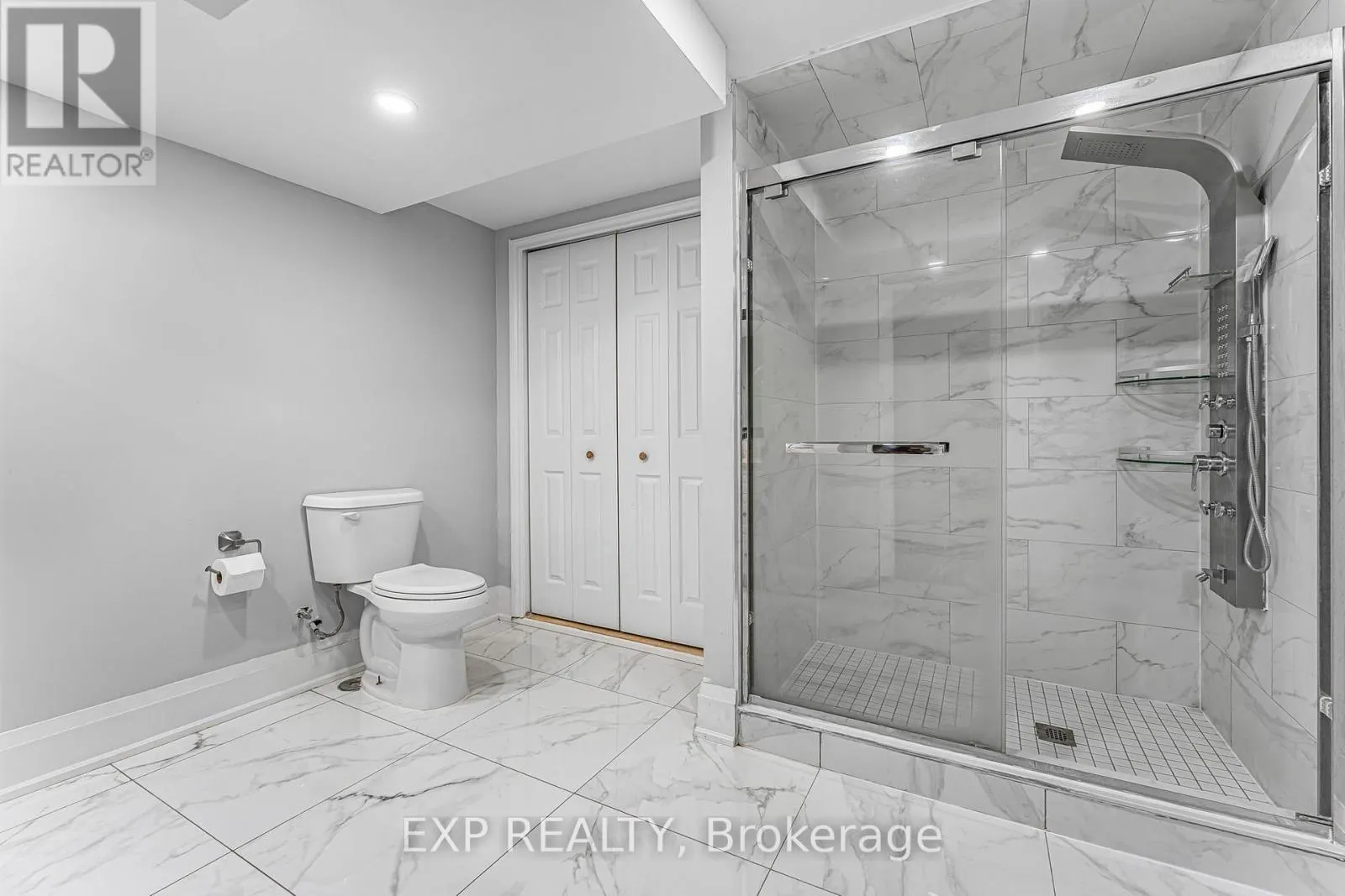 1221 CREEKSIDE DRIVE
