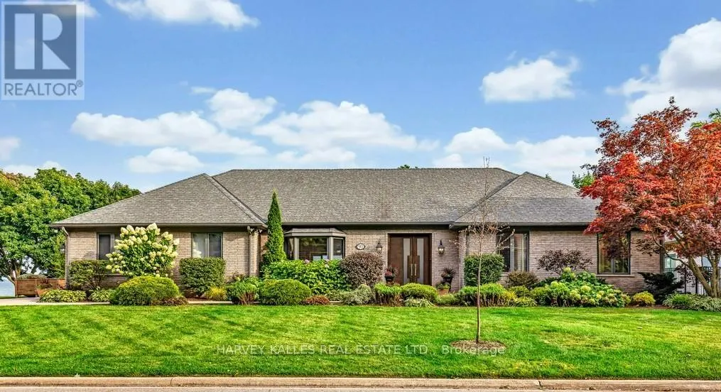 90 OAKLANDS PARK COURT