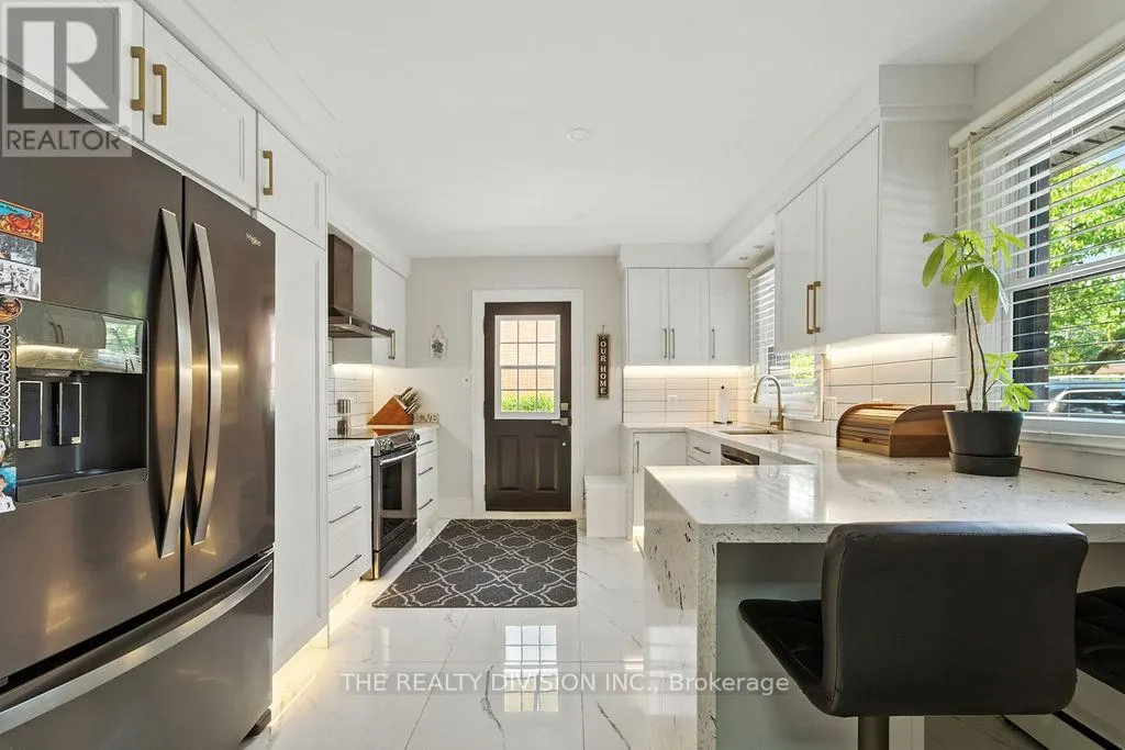 1238 DE QUINCY CRESCENT