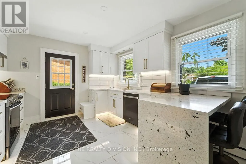 1238 DE QUINCY CRESCENT
