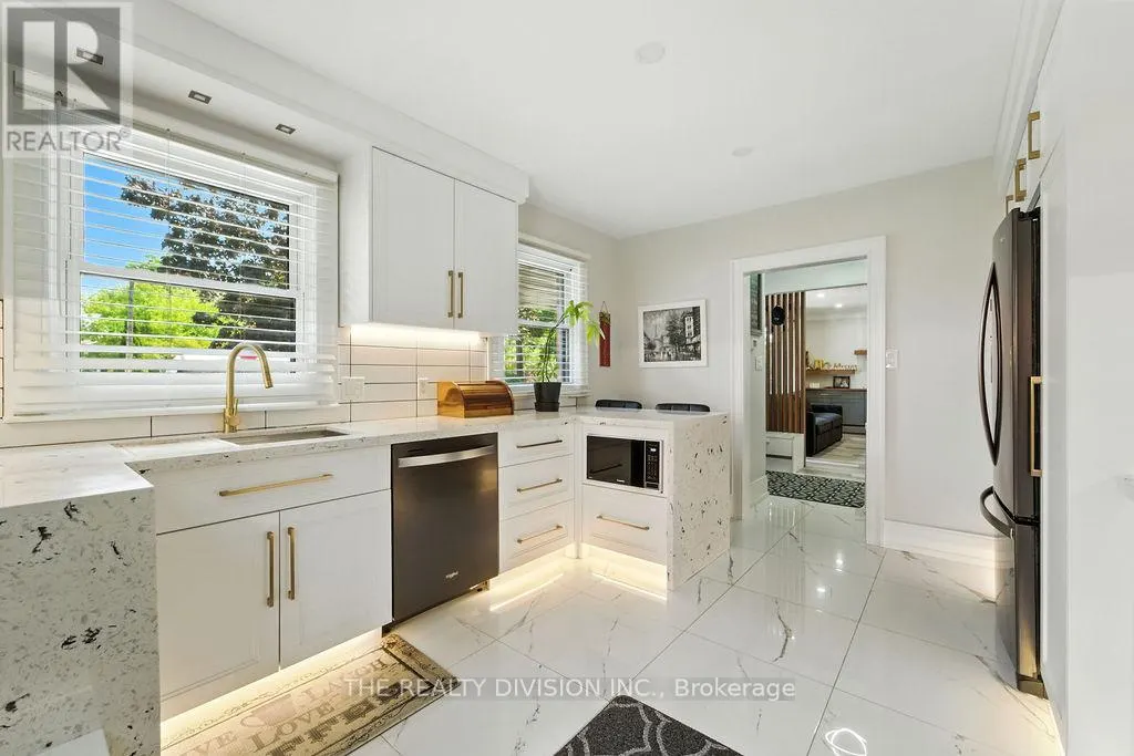 1238 DE QUINCY CRESCENT