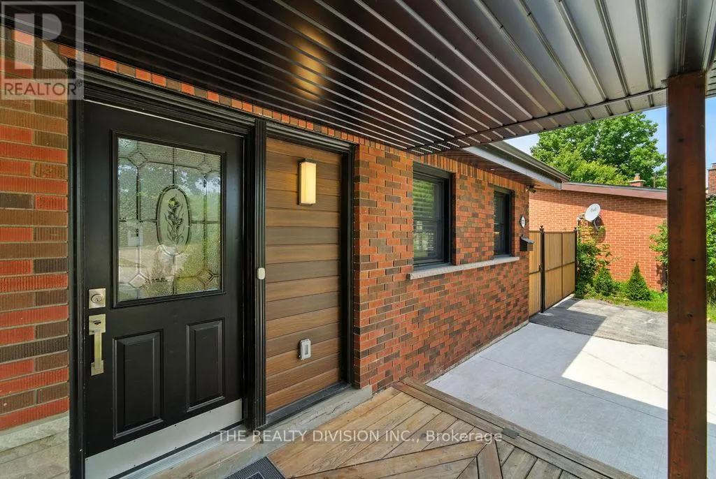 1238 DE QUINCY CRESCENT