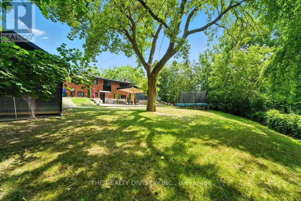 1238 DE QUINCY CRESCENT
