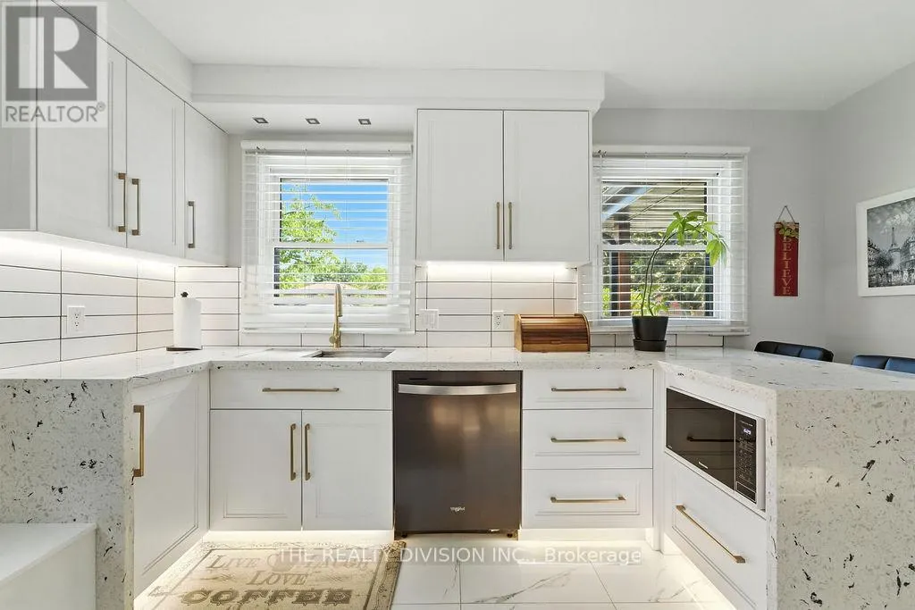 1238 DE QUINCY CRESCENT