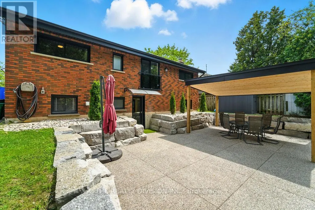1238 DE QUINCY CRESCENT