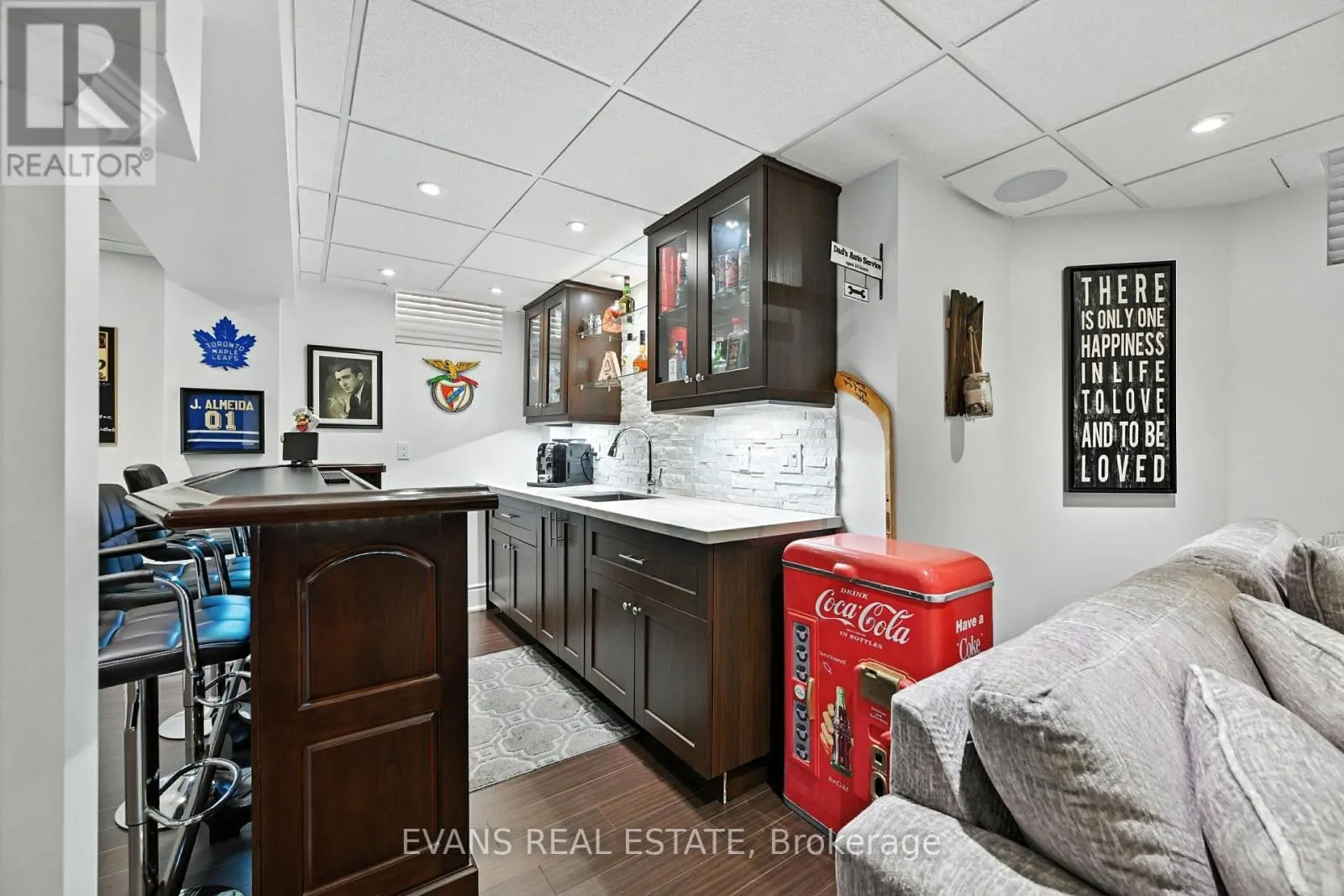 2135 DEER PARK ROAD
