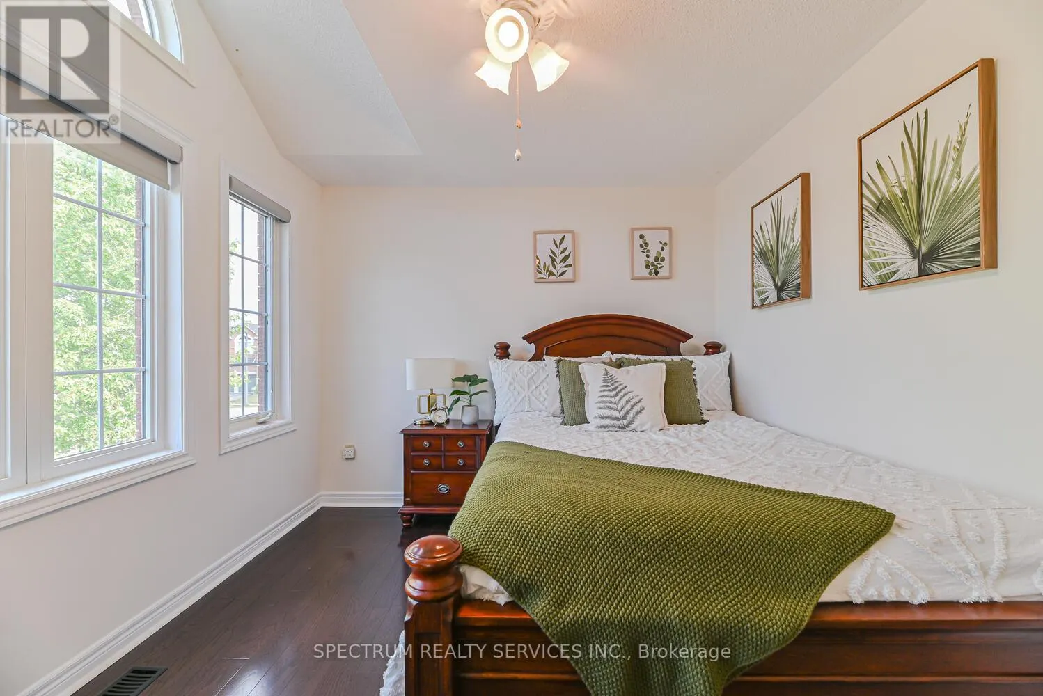 68 ROBARTS DRIVE