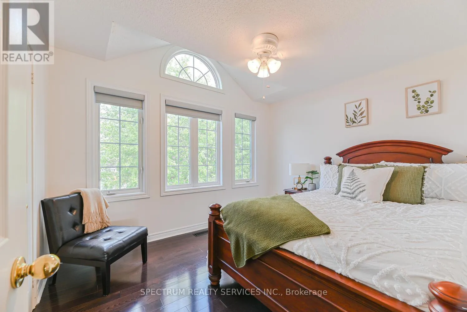 68 ROBARTS DRIVE