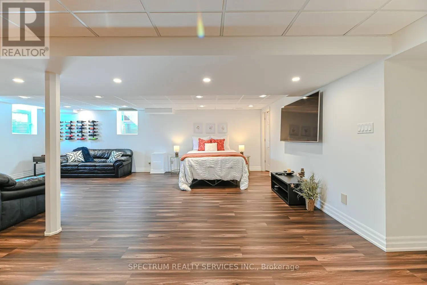 68 ROBARTS DRIVE