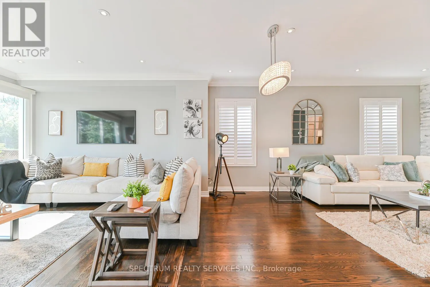 68 ROBARTS DRIVE
