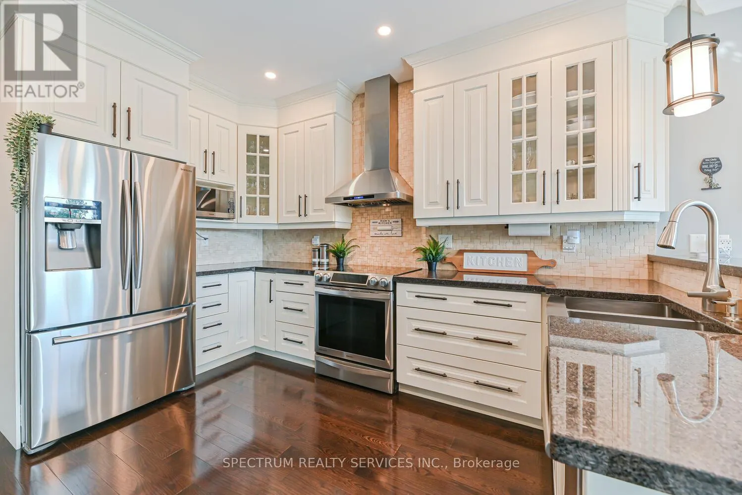 68 ROBARTS DRIVE