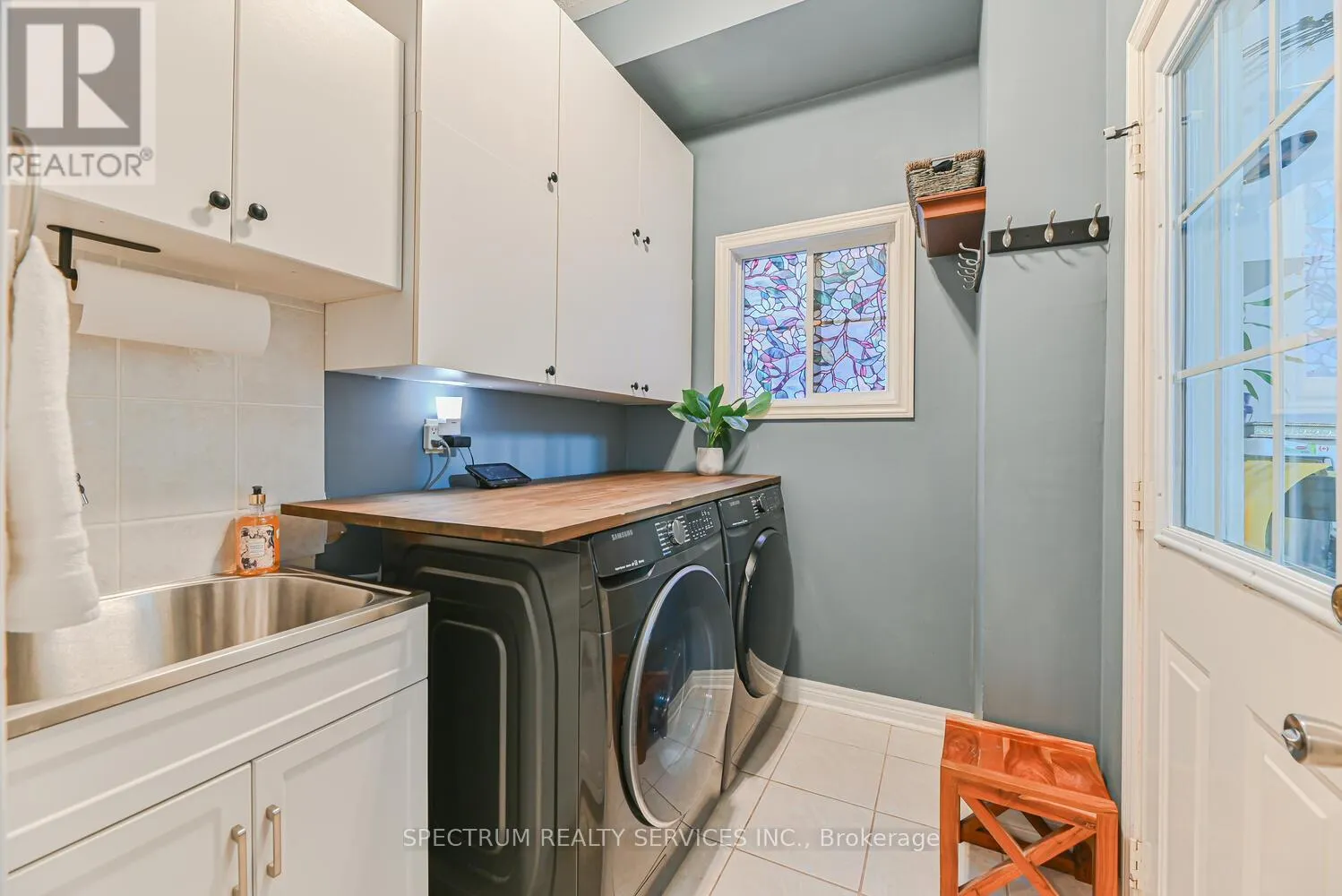 68 ROBARTS DRIVE