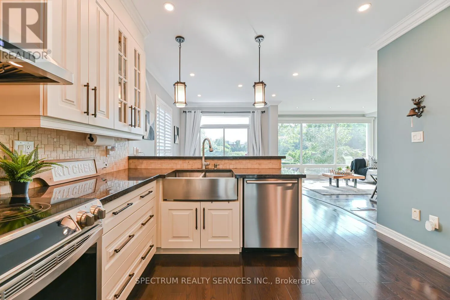 68 ROBARTS DRIVE
