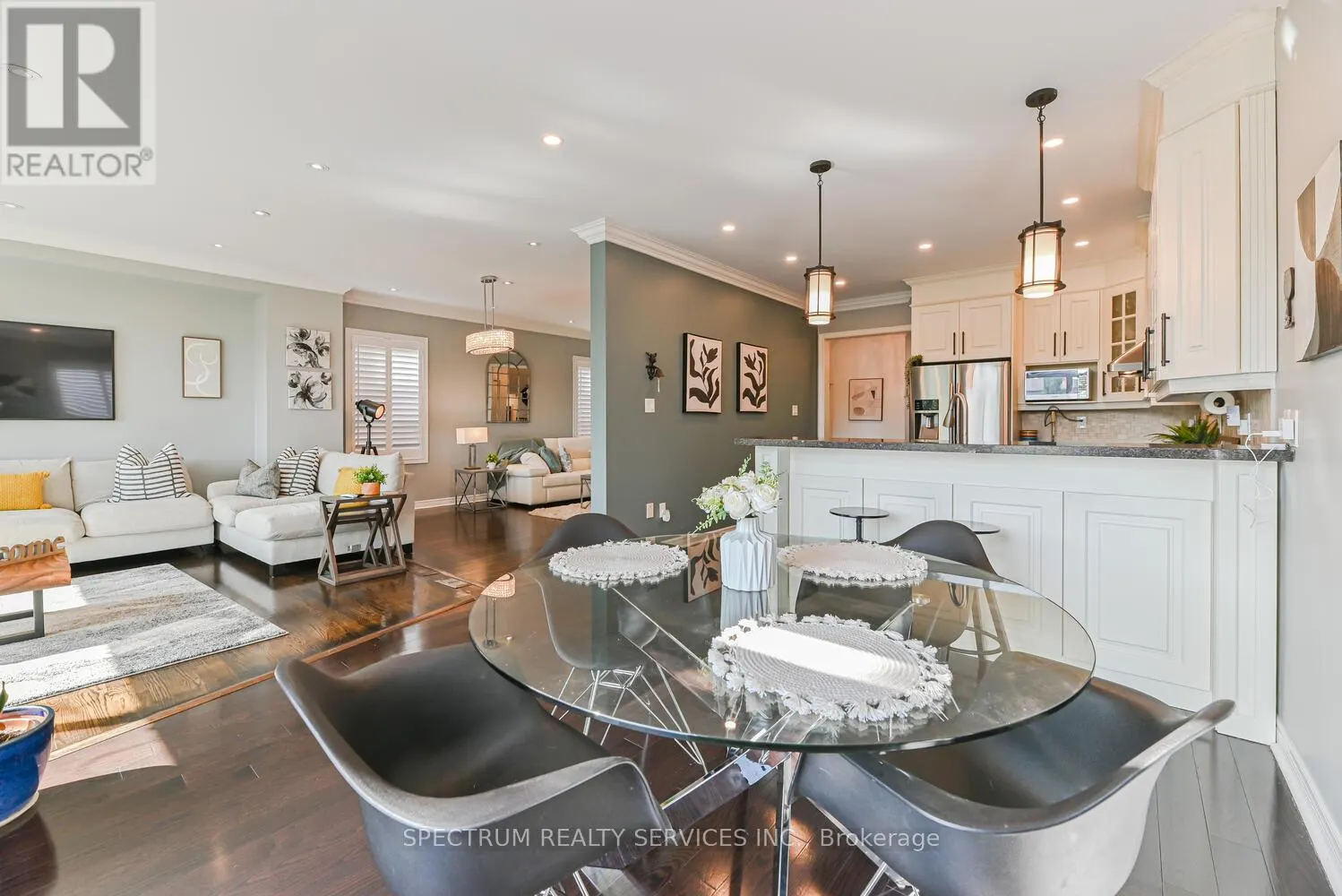 68 ROBARTS DRIVE