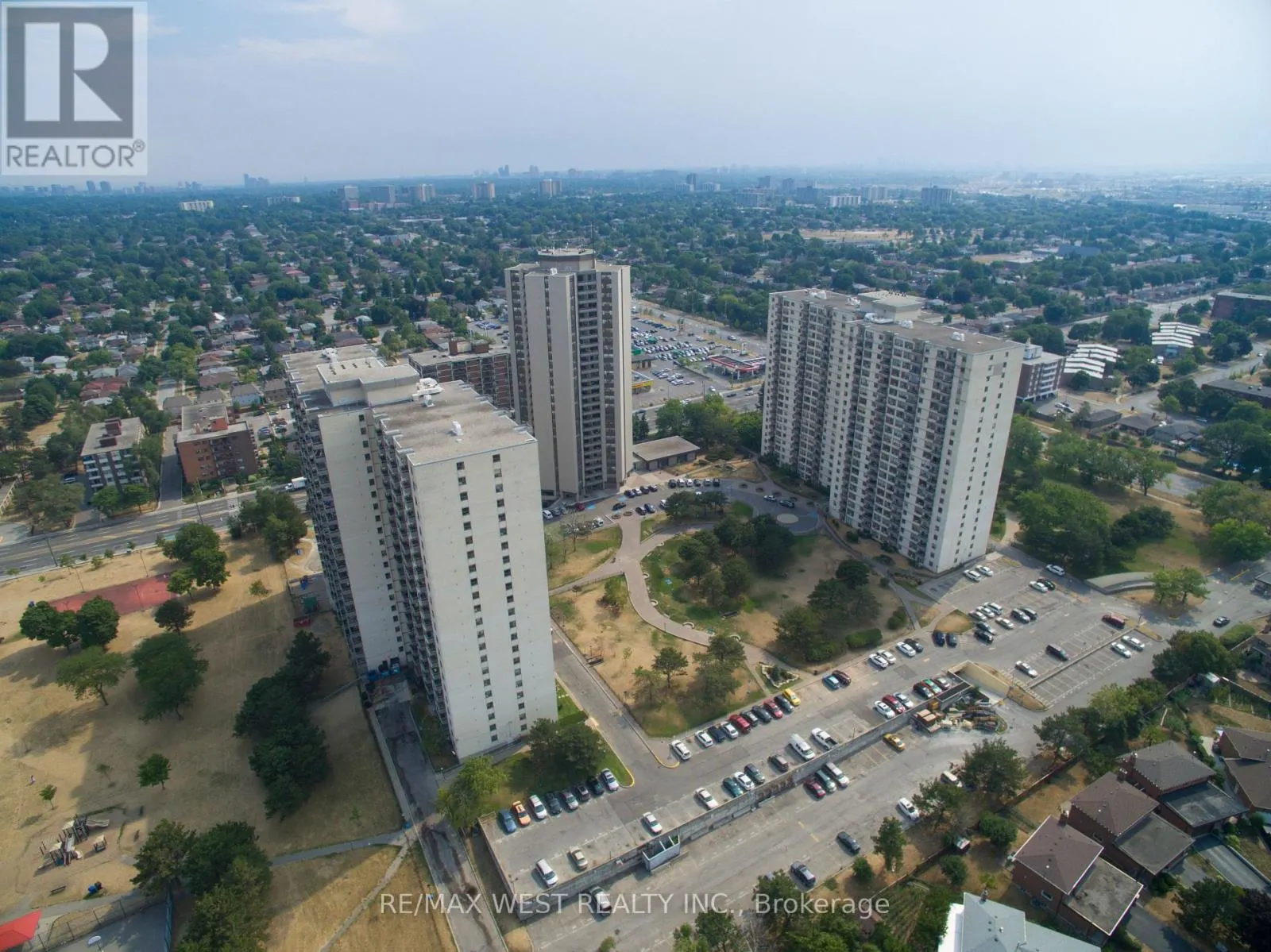 1410 - 370 DIXON ROAD