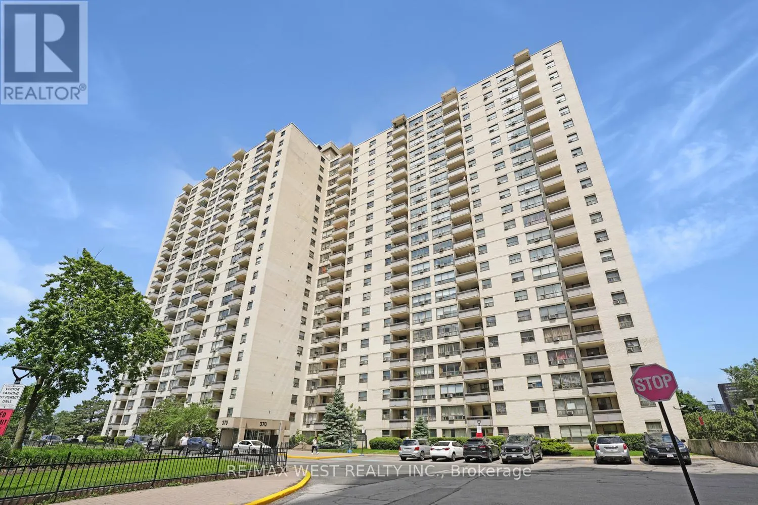 1410 - 370 DIXON ROAD