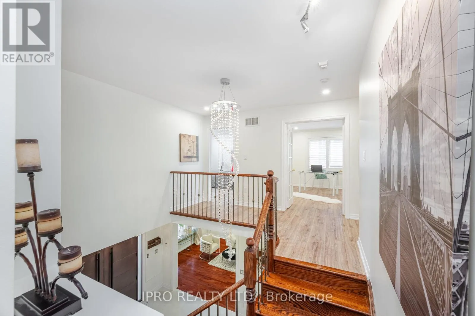 2185 HIGHCLIFFE WAY